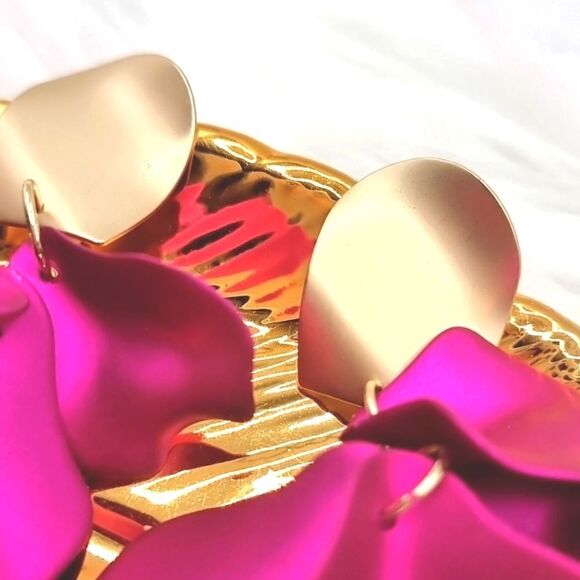 NEW Zara PINK ROSE PETAL EARRINGS - Picture 5 of 12